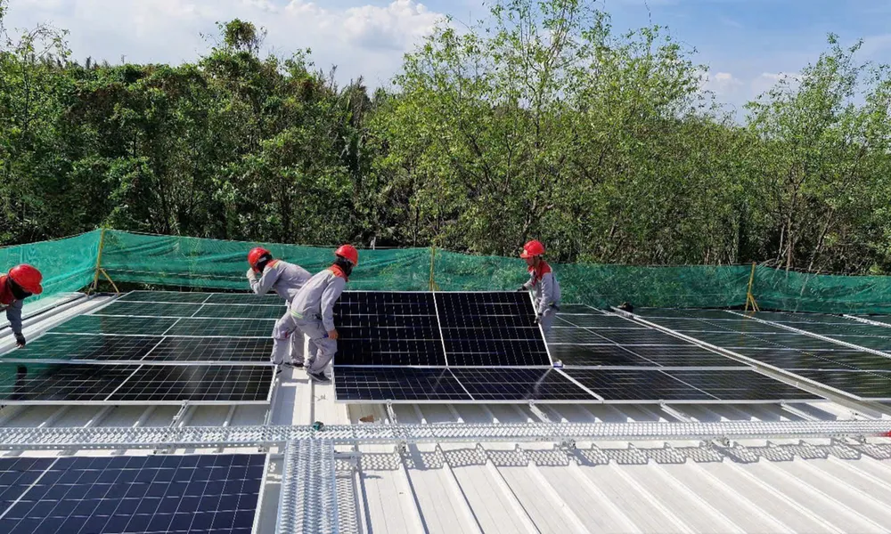 Hệ thống ĐMTMN được lắp đặt trên một nhà xưởng tại phường Linh Xuân (TPHCM) tháng 4-2025 V5a.jpg