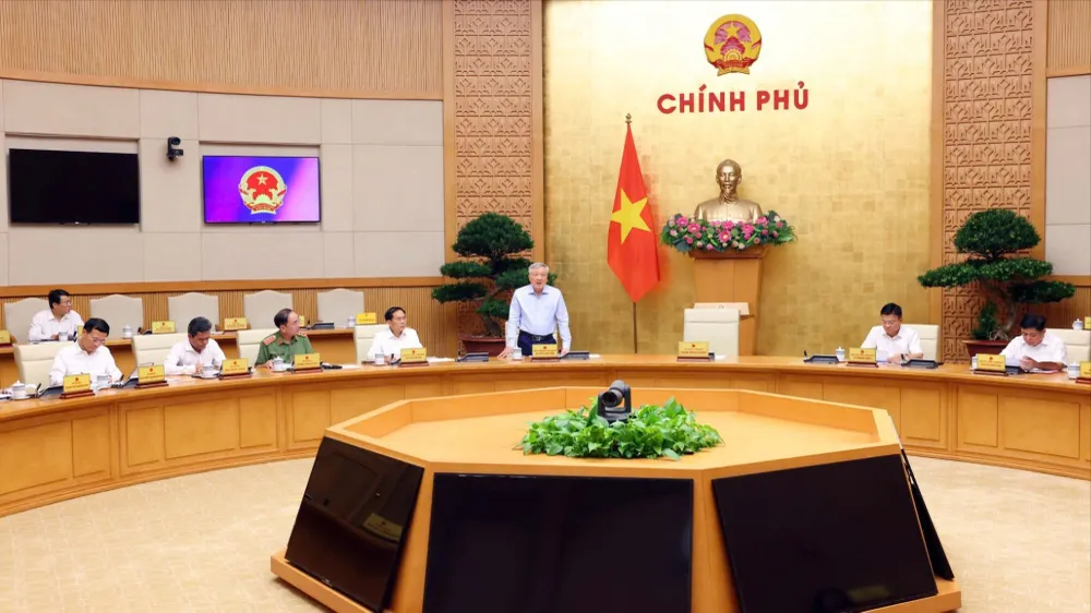 Chính phủ yêu cầu cho nghỉ theo chế độ những cán bộ, công chức không đáp ứng yêu cầu nhiệm vụ