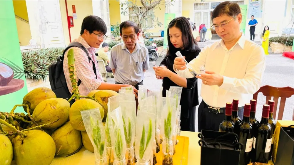 Sản phẩm OCOP từ dừa sáp tạo nên nét đặc trưng riêng