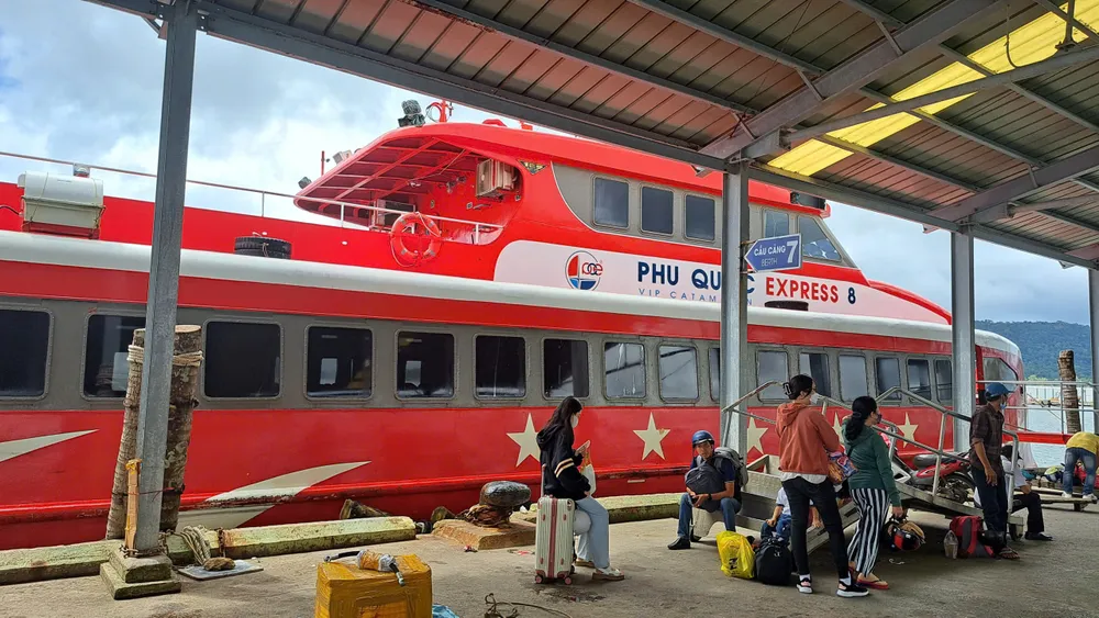 Các tuyến tàu, phà cao tốc tạm ngưng hoạt động gồm: Rạch Giá, Hà Tiên đi Phú Quốc, Nam Du và ngược lại. Ảnh: NAM KHÔI