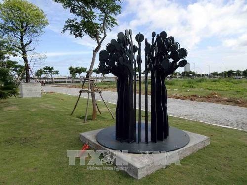 Vietnam's statue named "khoi nguyen" (Origin) (Source: VNA)