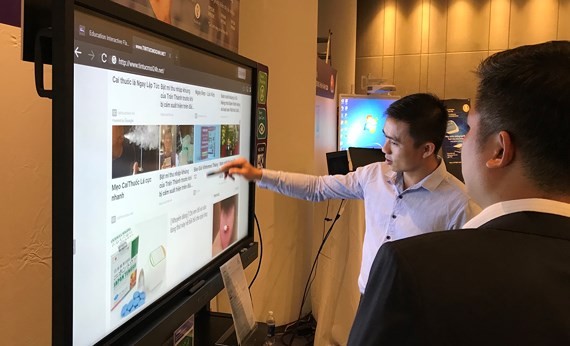 Interactive flat panels of BenQ (Photo: SGGP)