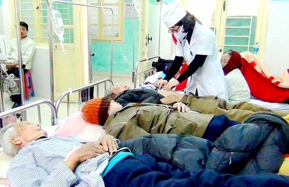 Many elderly people, kids hospitalized due to cold weather