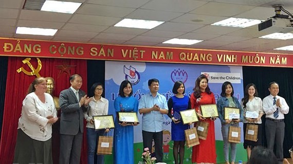 Six press articles awarded prize on children rights, protection