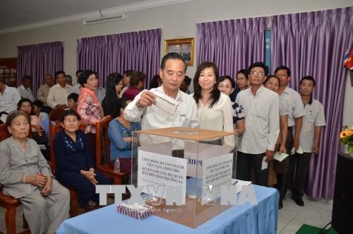 The fund-raising ceremony drew a lot of Vietnamese businesses and people in Cambodia and representatives of the Vietnamese Embassy in Phnom Penh (Photo: VNA)