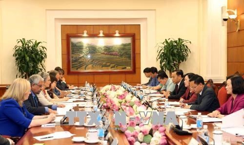 At the meeting between head of the Party Central Committee’s Commission for Mass Mobilisation Truong Thi Mai and Informal Ambassadors and heads of Agencies Gender Policy Coordination Group on June 12. (Photo: VNA)