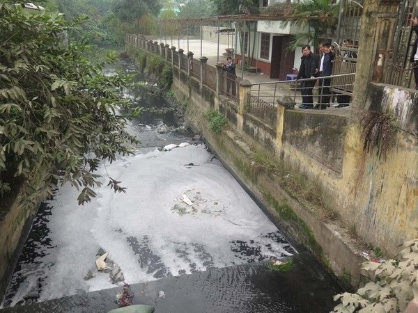 Wastewater from some firms has contaminated Hung Yen’s river and canal systems