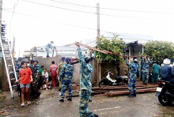 Strong wind blows off roofs of 60 houses, no casualties