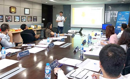 Vietnamese startups of the Runway To The World program visited South Korea to gain more experience and investigate the targeted market