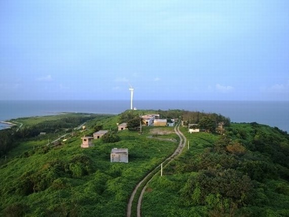 Fresh water is found in Bach Long Vi Island (Photo: SGGP)