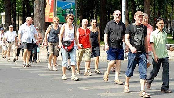 Nearly 100,000 foreigners enjoy lunar new year in HCMC