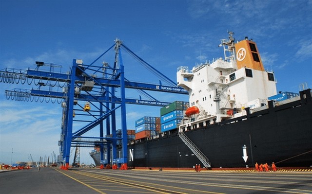 Vietnam reported a $1.8 billion trade surplus during the first seven months of 2019 with exports to CPTPP economies making up over half of the figure. — Photo cafef.vn