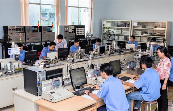 Insoluble problem in encouraging students to pursue vocational training