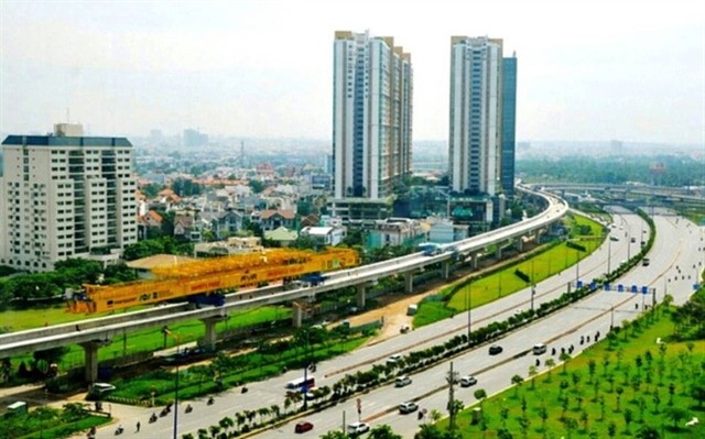 HCMC's metro line No 1 being built between Ben Thanh Market in District 1 and Suoi Tien Tourist Park in District 9. — VNS Photo