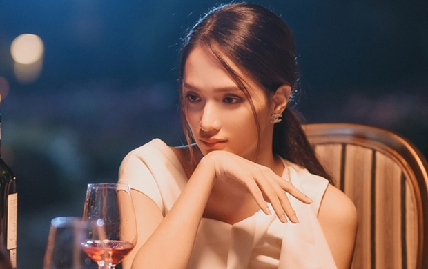Transgender pop singer Huong Giang in her latest music video (MV), Tang Anh Cho Co Ay (Offering for You) (Still photo from the MV)