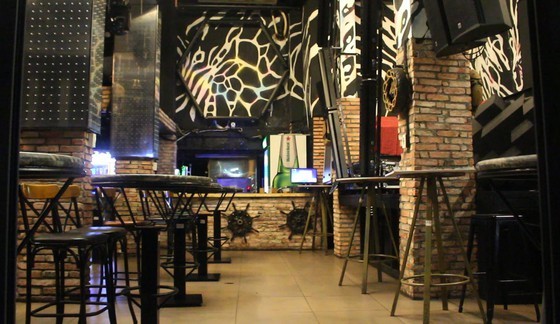 A bar in Ho Chi Minh's Bui Vien Street is empty (Photo: SGGP)