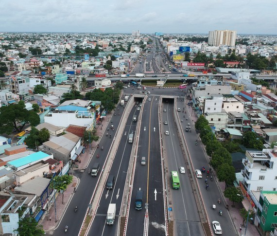 An Suong  tunnel in Ho Chi Minh City open to traffic