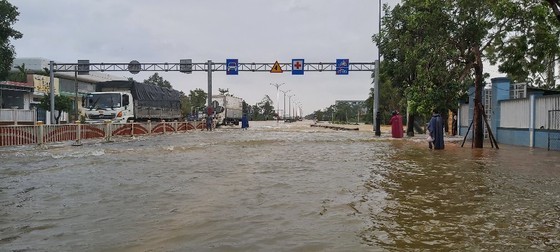 Flood closes national highway 1A