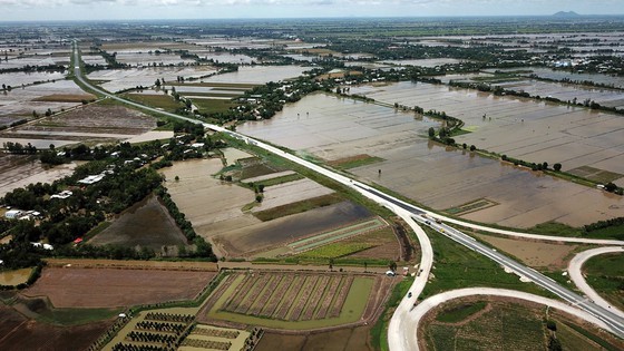 Aerial view of the Lo Te- Rach Soi road  (Photo: SGGP)