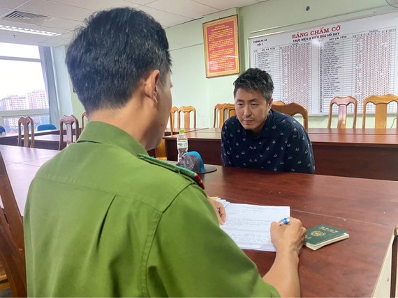 Jeong In Cheol at the police station (Photo: SGGP)