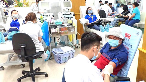 Blood donors at HCMC Institute of Hematology and Blood Transfusion (Photo: SGGP)