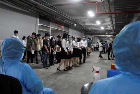 Around 3,800 people linking to religious mission cluster tested ảnh 2 Around 3,800 people linking to religious mission cluster tested ảnh 2