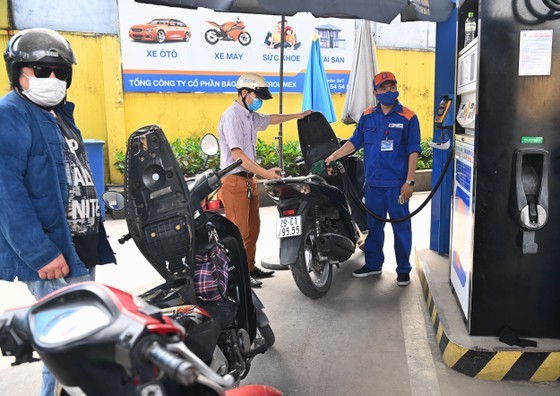 Gasoline prices increase, to be adjusted every 10 days ảnh 1 Gasoline prices increase, to be adjusted every 10 days ảnh 1