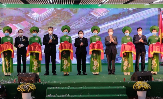 Vietnam’s first metro gets 1 million passengers after two-month operation ảnh 1 Vietnam’s first metro gets 1 million passengers after two-month operation ảnh 1