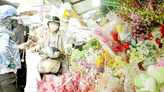 Valentine's Day market: Increased online orders ảnh 1 Valentine's Day market: Increased online orders ảnh 1