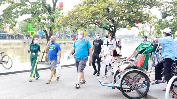 Central Vietnam region’s travel, tourism sector suffering major staff shortage ảnh 1 Central Vietnam region’s travel, tourism sector suffering major staff shortage ảnh 1