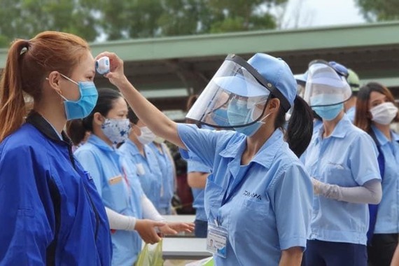 Covid-19 workers treated at home face difficulty in getting sick leave ảnh 1 Covid-19 workers treated at home face difficulty in getting sick leave ảnh 1