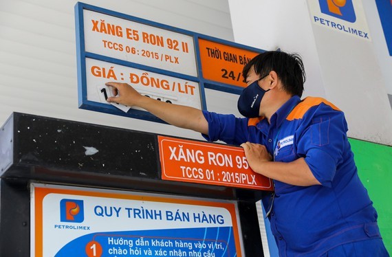 Businesses in quandary over increase in fuel price ảnh 1 Businesses in quandary over increase in fuel price ảnh 1