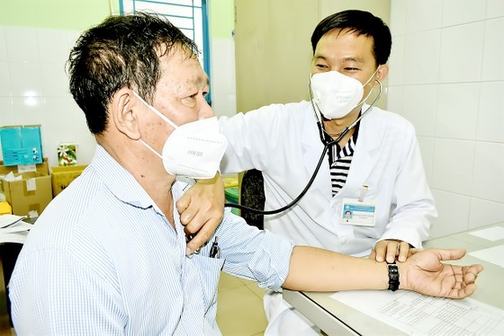 Former Covid-19 patients worried about growing cases of osteonecrosis ảnh 1 Former Covid-19 patients worried about growing cases of osteonecrosis ảnh 1