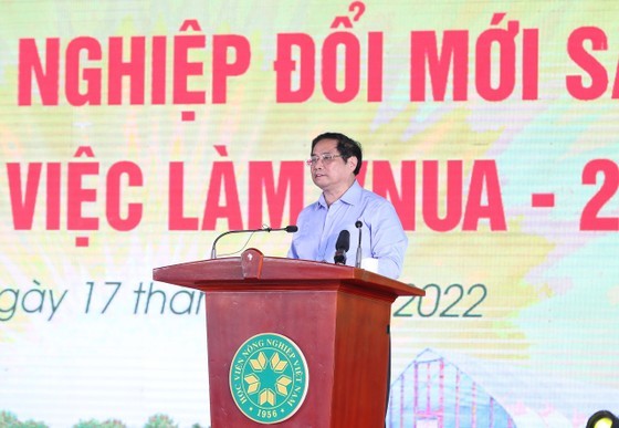 PM talks with students about startup spirit ảnh 2 PM talks with students about startup spirit ảnh 2