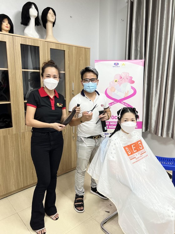 Hospital calls on donating hair to cancer women ảnh 3 Hospital calls on donating hair to cancer women ảnh 3