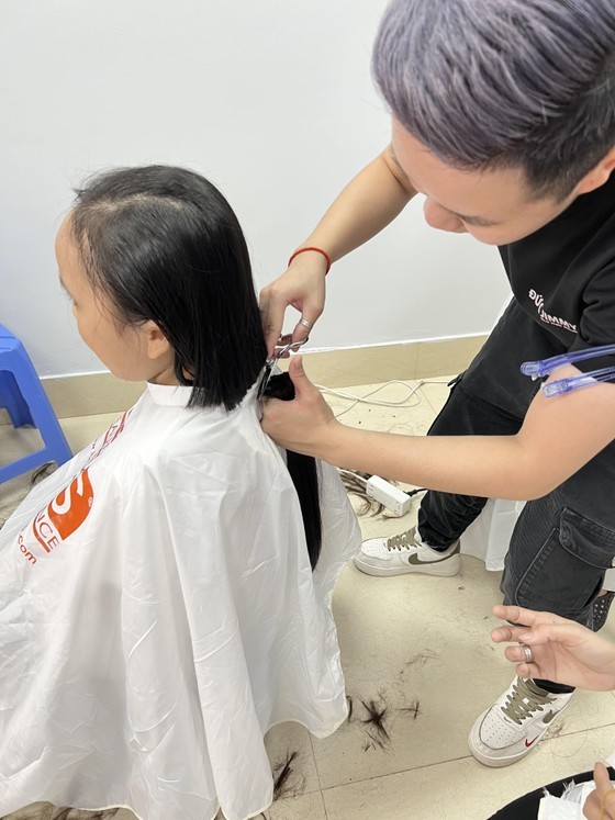 Hospital calls on donating hair to cancer women ảnh 4 Hospital calls on donating hair to cancer women ảnh 4