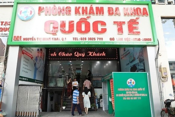 Health inspectors throw book on violating polyclinics and beauty clinics ảnh 1 Health inspectors throw book on violating polyclinics and beauty clinics ảnh 1