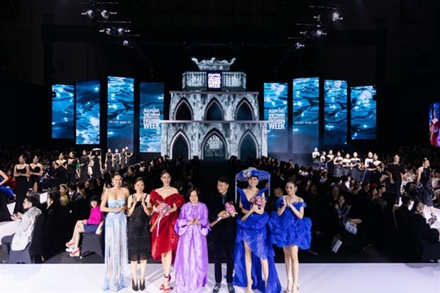 Vietnam Int’l Fashion Week opens ảnh 1 Vietnam Int’l Fashion Week opens ảnh 1
