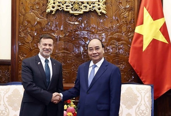 President Nguyen Xuan Phuc receives Australian Ambassador Andrew John Lech Goledzinowski. (Photo: VNA) President Nguyen Xuan Phuc receives Australian Ambassador Andrew John Lech Goledzinowski. (Photo: VNA)