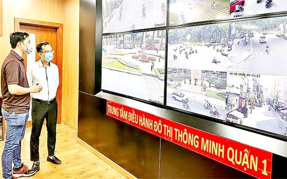 District 1 applies science and technology to build and develop the District Smart City Operation Center (Photo: SGGP)
