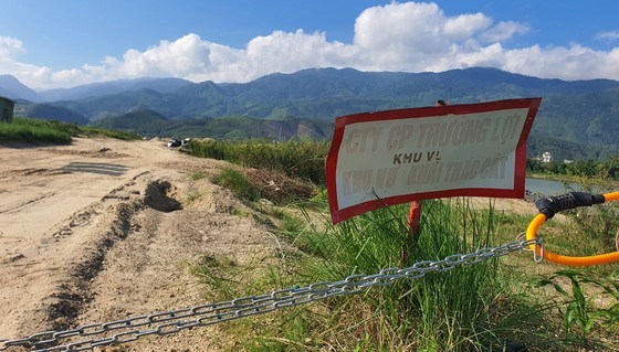 A sand mine in Quang Nam Province stops operation