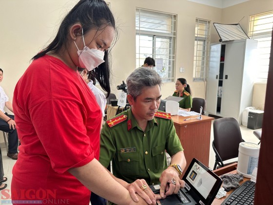 Police hurry to issue chip-based citizen ID cards for students ảnh 1 Police hurry to issue chip-based citizen ID cards for students ảnh 1