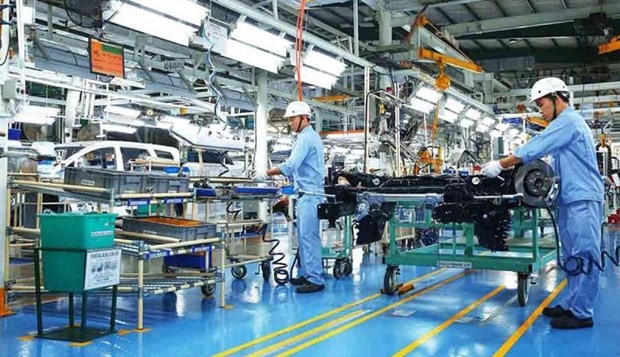 The national GDP in the first quarter of this year grows 3.32 percent year-on-year. (Photo: VNA)