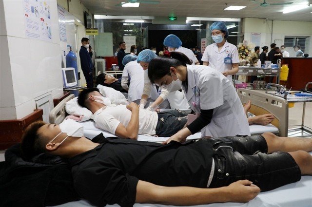 Patients being treated at Bac Ninh Province’s General Hospital.— VNA/VNS Photo