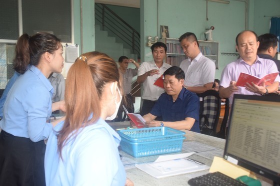 Inspectors of the Ministry of Agriculture and Rural Development supervise Quy Nhon port Inspectors of the Ministry of Agriculture and Rural Development supervise Quy Nhon port