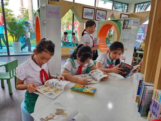 First nation’s community digital library opens in Quang Nam Province