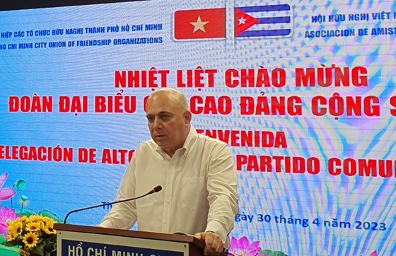 Standing Committee of the Secretariat of the Communist Party of Cuba Roberto Morales Ojeda speaks at the Union of Friendship Organizations