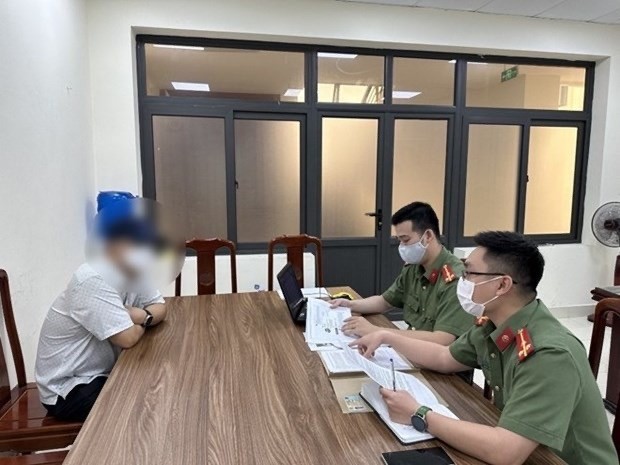 The man at the investigating agency. (Source: Hai Phong city&apos;s news portal)