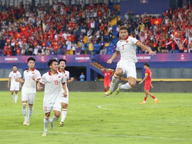 Nguyen Van Tung celebrates after opening the scoreline for the second consecutive match. (Photo: VNA) Nguyen Van Tung celebrates after opening the scoreline for the second consecutive match. (Photo: VNA)