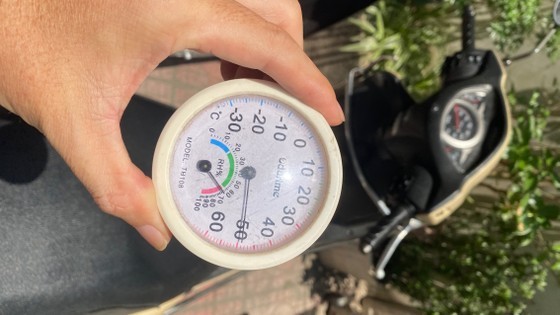 Outdoor temperature measured in Hanoi on hot days Outdoor temperature measured in Hanoi on hot days